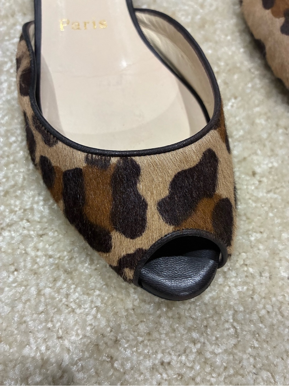 Christian Louboutin Leopard Print Calf Hair Peep-Toe Flat Slides/Mules - Picture 4 of 16